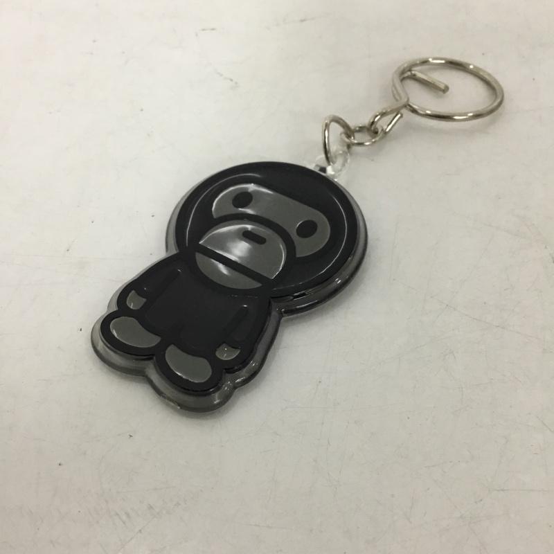 アベイシングエイプ A BATHING APE キーホルダー キーホルダー BABY MILO キャラクター 黒 / ブラック / black X 灰 / グレー / gray メンズ USED 古着 中古 10155271