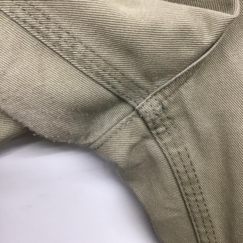 カーハート Carhartt パンツ ワークパンツ、ペインターパンツ ワークパンツ ワイドパンツ カジュアルパンツ ロゴ、文字 ベージュ / ベージュ / beige メンズ USED 古着 中古 10155363