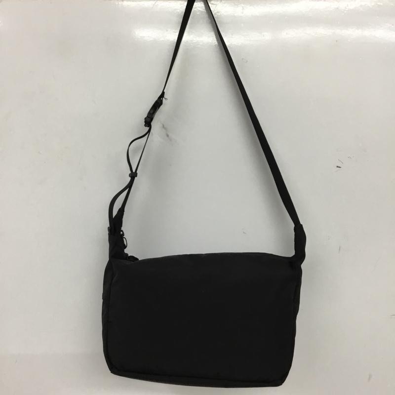 ザノースフェイス THE NORTH FACE ショルダーバッグ ショルダーバッグ NM72353 カペラ5 ロゴ、文字 黒 / ブラック / black メンズ USED 古着 中古 10155463