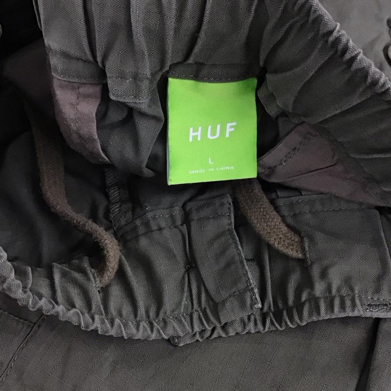 ハフ HUF パンツ ワークパンツ、ペインターパンツ ワークパンツ ワイドパンツ カジュアルパンツ カーゴパンツ L ロゴ、文字 カーキ / カーキ / khaki メンズ USED 古着 中古 10155827