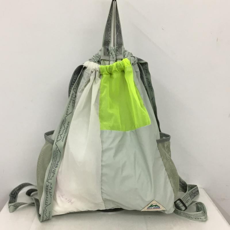 ニコアンド niko and... リュックサック、デイパック リュックサック、デイバッグ CITY CREEK パッチワークナップサック ロゴ、文字 灰 / グレー / gray X 黄 / イエロー / yellow レディース USED 古着 中古 10155864