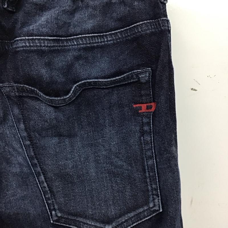 ディーゼル DIESEL パンツ デニム、ジーンズ デニムパンツ スリムパンツ カジュアルパンツ ストレッチパンツ 30インチ ロゴ、文字 インディゴ / インディゴ / Indigo メンズ USED 古着 中古 10155902