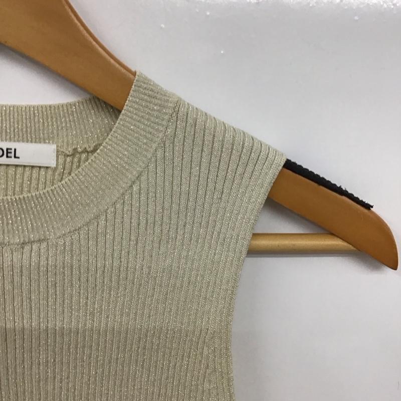 スナイデル SNIDEL ベスト ベスト ニットベスト ノースリーブカットソー プルオーバー ONE SIZE 無地 アイボリー / アイボリー / レディース USED 古着 中古 10155944