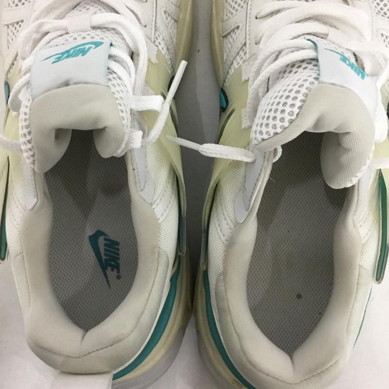 ナイキ NIKE スニーカー スニーカー FD0736-105 WMNS V2K RUN 29cm 29.0cm ロゴ、文字 白 / ホワイト / white X 水色 / ライトブルー / メンズ USED 古着 中古 10156001