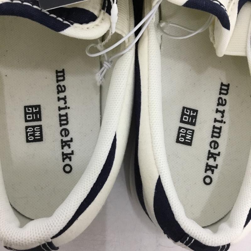 ユニクロ UNIQLO スリッポン スリッポン キャンバススリッポン marimekko マリメッコ 23.5cm 23.5cm ボーダー柄 紺 / ネイビー / navy X オフホワイト / オフホワイト / レディース USED 古着 中古 10156046