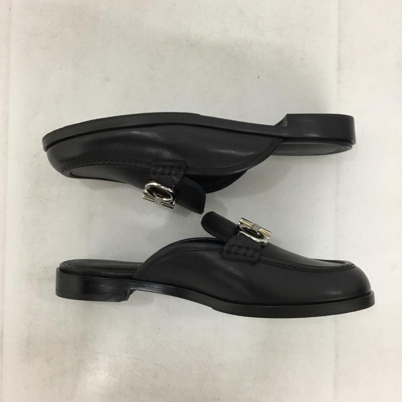 サルヴァトーレフェラガモ Salvatore Ferragamo ミュール ミュール VIGGIO 5.5D 箱有 無地 黒 / ブラック / black レディース USED 古着 中古 10156089