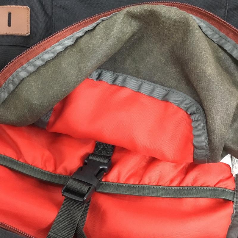 パタゴニア patagonia リュックサック、デイパック リュックサック、デイバッグ 48020SP16 アイアンウッドパック 20L ロゴ、文字 黒 / ブラック / black X えんじ / ワインレッド / dark red メンズ USED 古着 中古 10156094