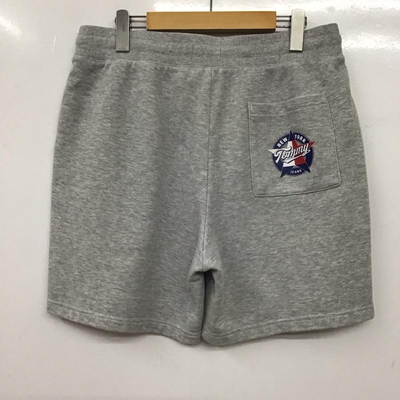 トミー ジーンズ TOMMY JEANS パンツ ショートパンツ ハーフパンツ ショートパンツ スウェットパンツ L ロゴ、文字 灰 / グレー / gray メンズ USED 古着 中古 10156324