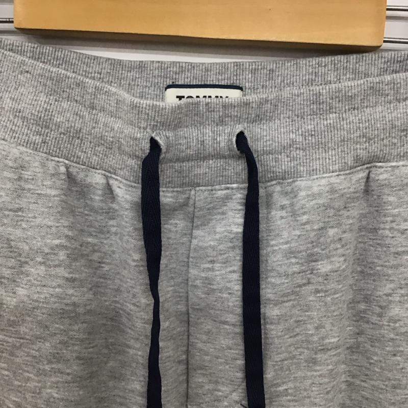 トミー ジーンズ TOMMY JEANS パンツ ショートパンツ ハーフパンツ ショートパンツ スウェットパンツ L ロゴ、文字 灰 / グレー / gray メンズ USED 古着 中古 10156324