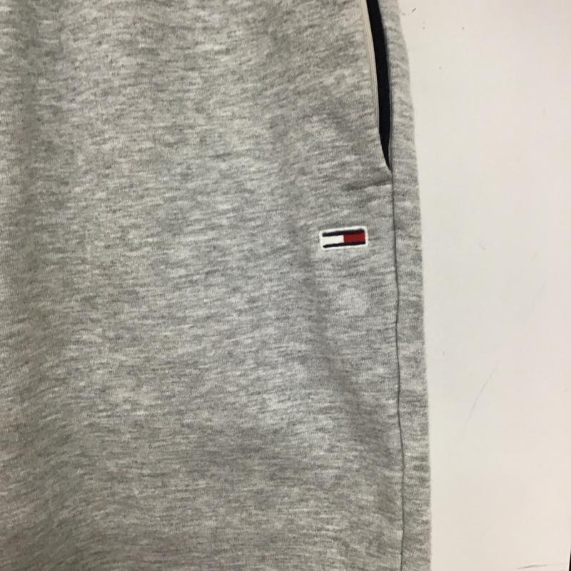 トミー ジーンズ TOMMY JEANS パンツ ショートパンツ ハーフパンツ ショートパンツ スウェットパンツ L ロゴ、文字 灰 / グレー / gray メンズ USED 古着 中古 10156324