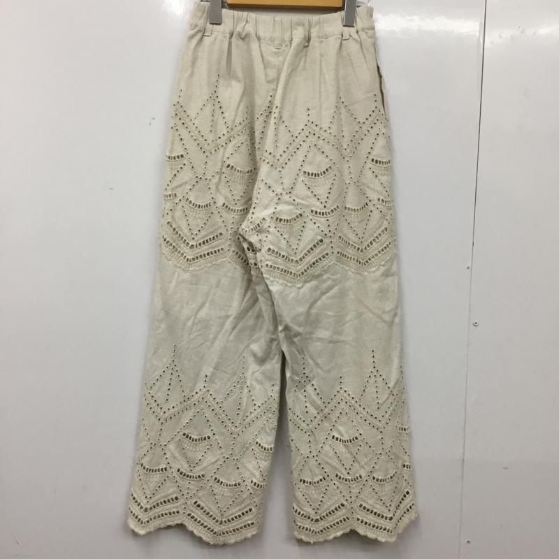 ニコアンド niko and... パンツ ワークパンツ、ペインターパンツ ワイドパンツ カジュアルパンツ ワークパンツ 3 刺繍 アイボリー / アイボリー / レディース USED 古着 中古 10156368