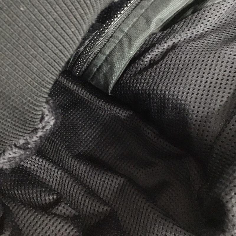 ナイキ NIKE ジャケット、上着 ジャンパー、ブルゾン ジップアップジャケット ナイロンジャケット アウター L ロゴ、文字 黒 / ブラック / black メンズ USED 古着 中古 10156456