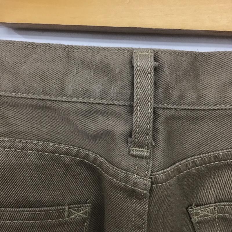 クラクト CLUCT パンツ デニム、ジーンズ カジュアルパンツ スリムパンツ L ロゴ、文字 ベージュ / ベージュ / beige メンズ USED 古着 中古 10156470