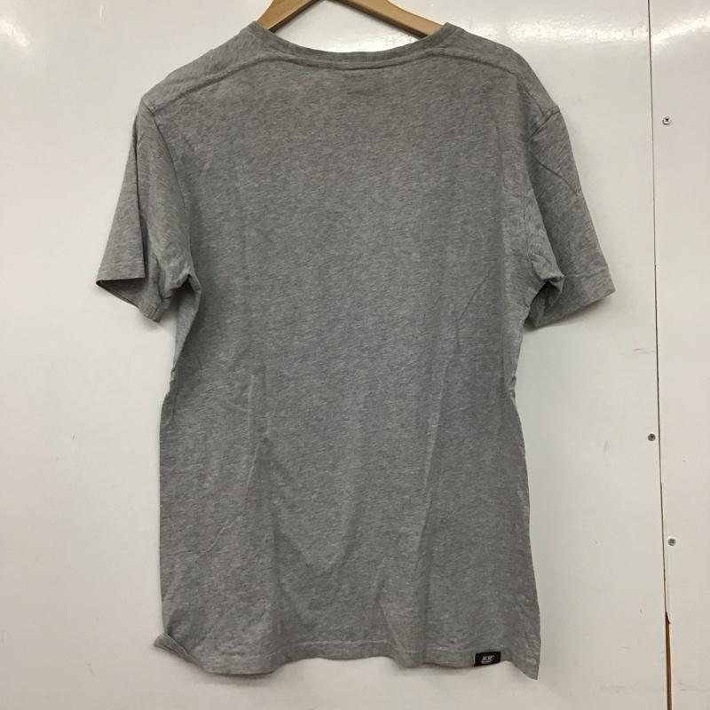フィフティーファイブディーエスエル 55DSL Tシャツ 半袖 半袖カットソー プリントTシャツ クルーネックカットソー L ロゴ、文字 灰 / グレー / gray メンズ USED 古着 中古 10156620