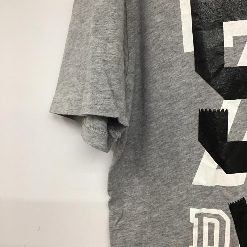 フィフティーファイブディーエスエル 55DSL Tシャツ 半袖 半袖カットソー プリントTシャツ クルーネックカットソー L ロゴ、文字 灰 / グレー / gray メンズ USED 古着 中古 10156620