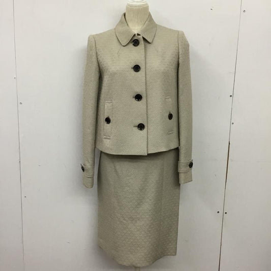 バーバリーロンドン Burberry London セットアップ セットアップ 無地 アイボリー / アイボリー / レディース USED 古着 中古 10156659