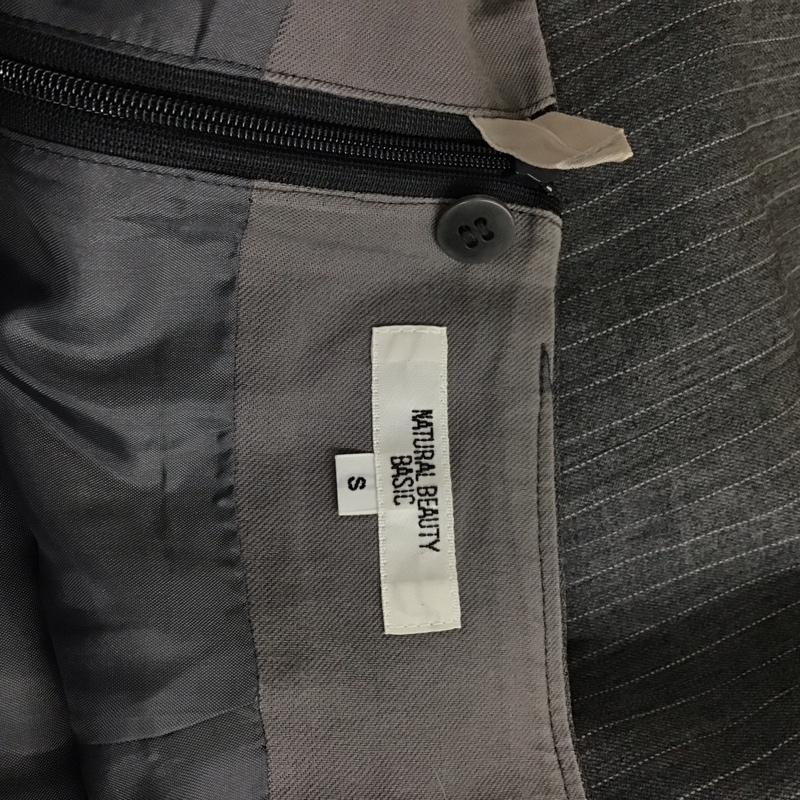 ナチュラルビューティーベーシック NATURAL BEAUTY BASIC スカート ミニスカート S ストライプ 灰 / グレー / gray レディース USED 古着 中古 10156715