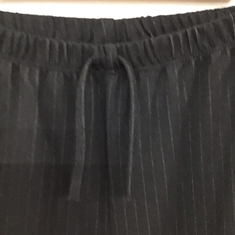 ザラ ZARA パンツ ワークパンツ、ペインターパンツ ワイドパンツ カジュアルパンツ ワークパンツ ストライプ 黒 / ブラック / black ガールズ USED 古着 中古 10156772