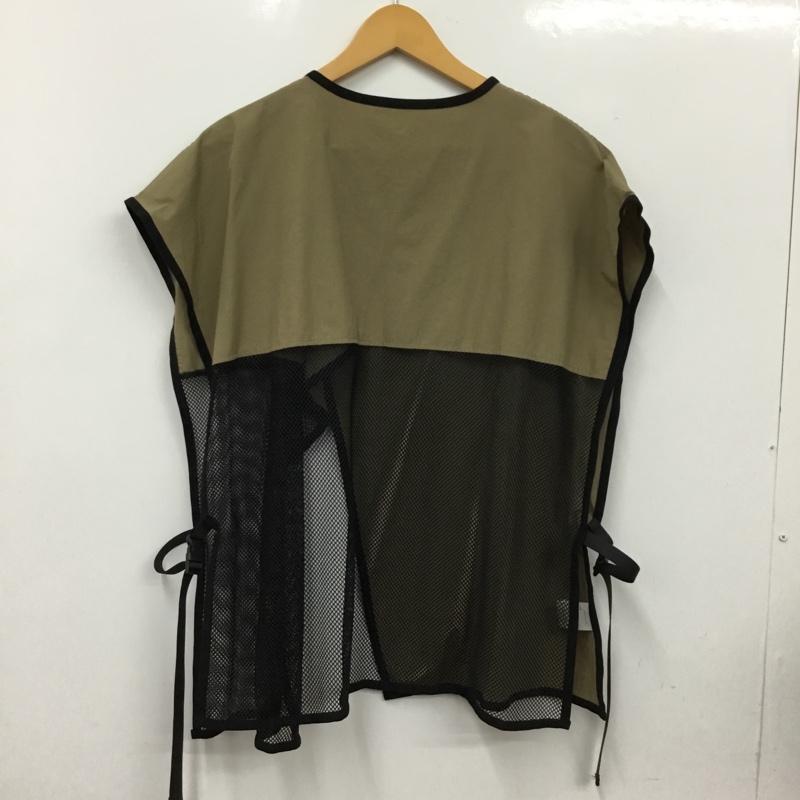 ジャバ Java ベスト ベスト ノースリーブベスト 前ボタン M 無地 カーキ / カーキ / khaki レディース USED 古着 中古 10156823