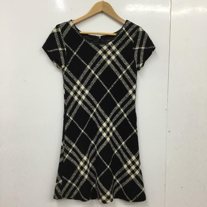 バーバリー BURBERRY ワンピース ミニスカート 半袖ミニワンピース フレアスカート プリント 白 / ホワイト / white X 黒 / ブラック / black レディース USED 古着 中古 10156835