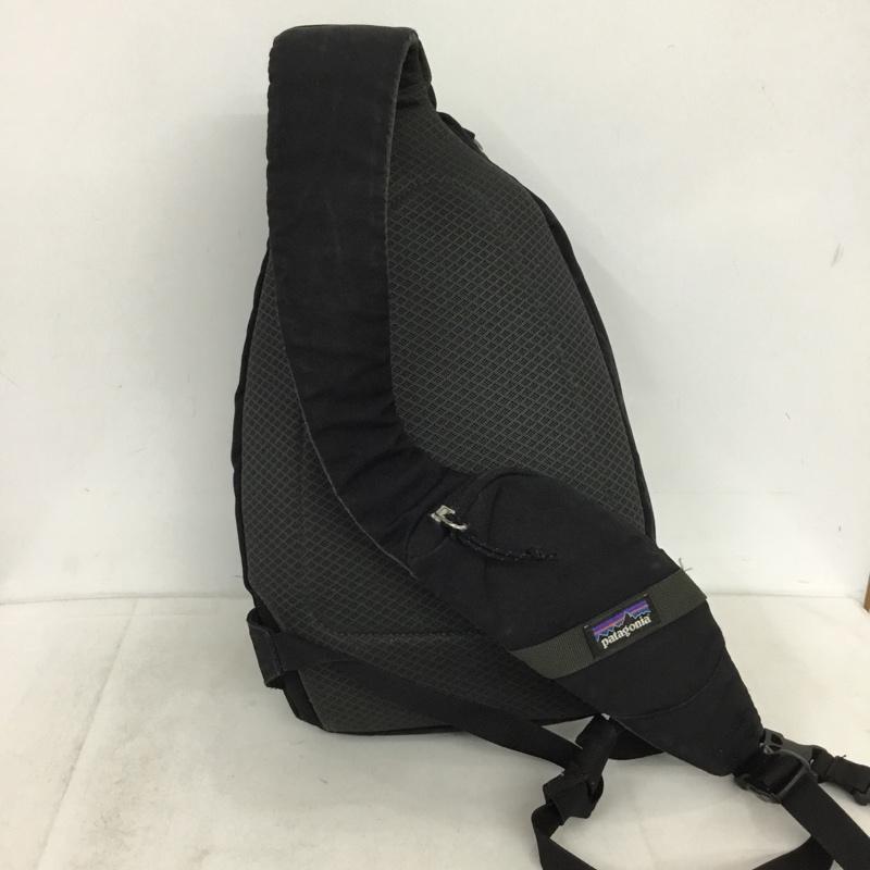 パタゴニア patagonia ボディバッグ ボディバッグ アトム スリングバッグ Atom8L ロゴ、文字 黒 / ブラック / black メンズ USED 古着 中古 10156920
