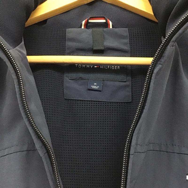 トミーヒルフィガー TOMMY HILFIGER ジャケット、上着 ジャンパー、ブルゾン ジップアップジャケット ナイロンジャケット アウター M ロゴ、文字 紺 / ネイビー / navy メンズ USED 古着 中古 10156961