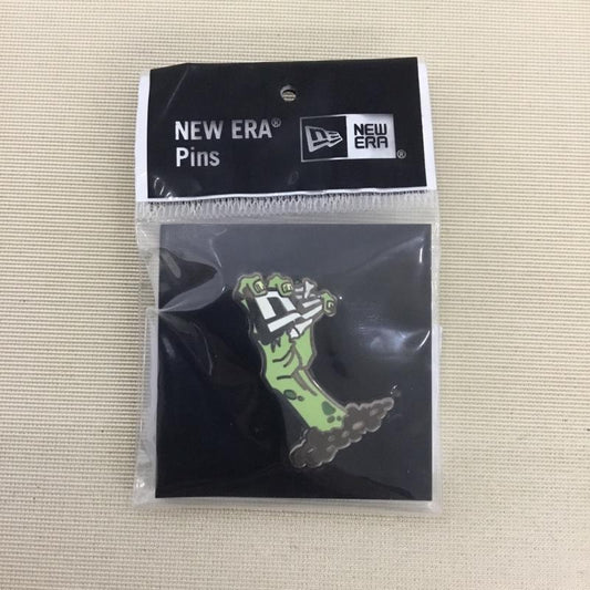 ニューエラ NEW ERA ファッション小物 ファッション小物 14515304 キャップアクセサリー ピンズ Halloween Collection ゾンビ ハンド フラッグロゴ  マルチカラー / マルチカラー / multicolor メンズ USED 古着 中古 10157001