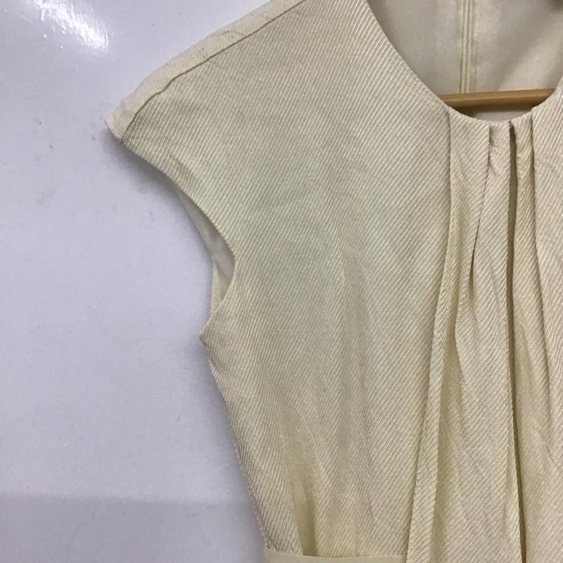 エンポリオアルマーニ EMPORIO ARMANI ワンピース ひざ丈スカート 無地 アイボリー / アイボリー / ガールズ USED 古着 中古 10157246