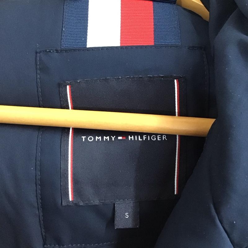 トミーヒルフィガー TOMMY HILFIGER ジャケット、上着 ジャンパー、ブルゾン ジップアップジャケット ナイロンジャケット アウター S ロゴ、文字 紺 / ネイビー / navy メンズ USED 古着 中古 10157670