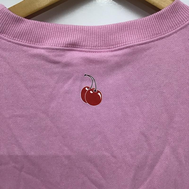 アースミュージックアンドエコロジー earth music&ecology トレーナー 長袖 タグ付 cherry coke FREE プリント 桃 / ピンク / pink レディース USED 古着 中古 10157679
