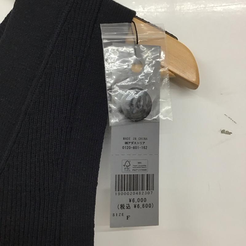 ジーナシス JEANASIS ベスト ベスト JS065055CF ペプラムニットベスト FREE 無地 黒 / ブラック / black レディース USED 古着 中古 10157720