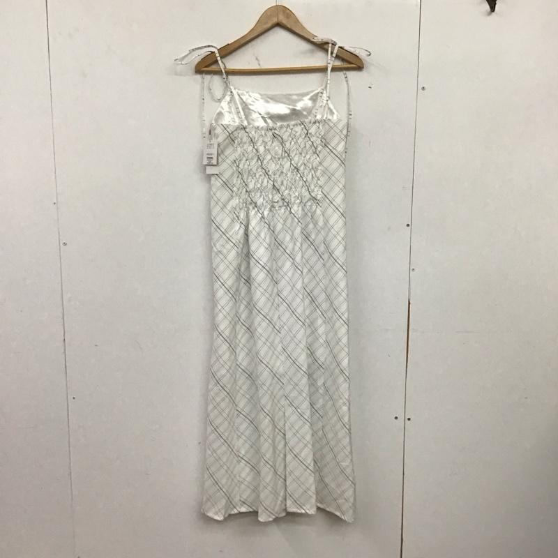 ナイスクラップ NICE CLAUP ワンピース ロングスカート ノースリーブロングワンピース フレアワンピース S プリント 白 / ホワイト / white レディース USED 古着 中古 10157859