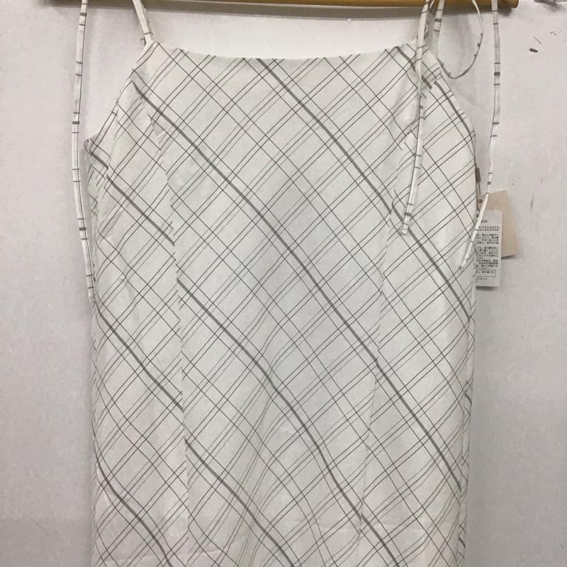 ナイスクラップ NICE CLAUP ワンピース ロングスカート ノースリーブロングワンピース フレアワンピース S プリント 白 / ホワイト / white レディース USED 古着 中古 10157859