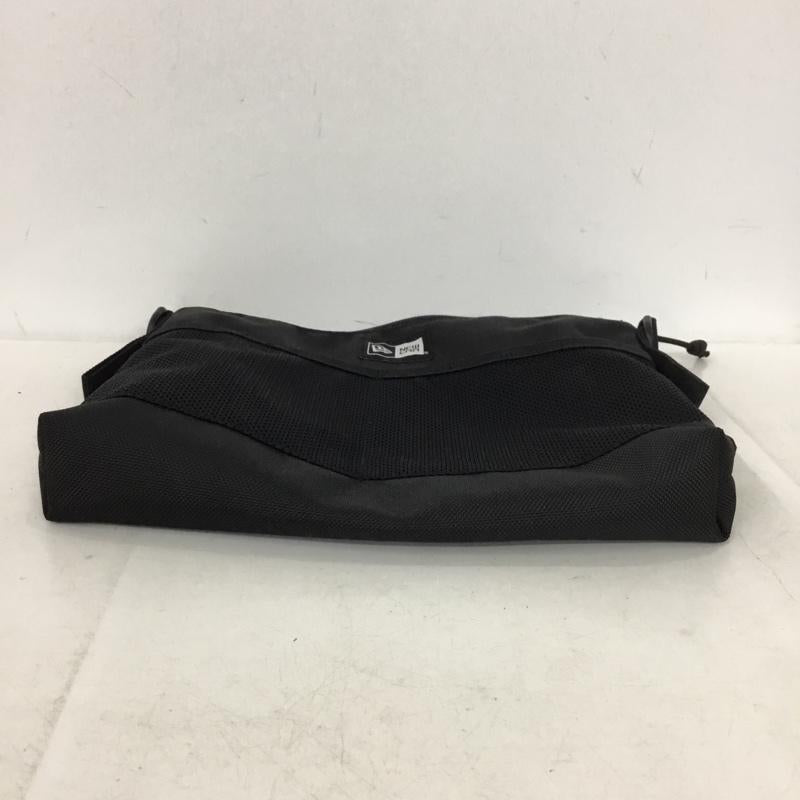 ニューエラ NEW ERA ショルダーバッグ ショルダーバッグ サコッシュ ロゴ、文字 黒 / ブラック / black メンズ USED 古着 中古 10157927