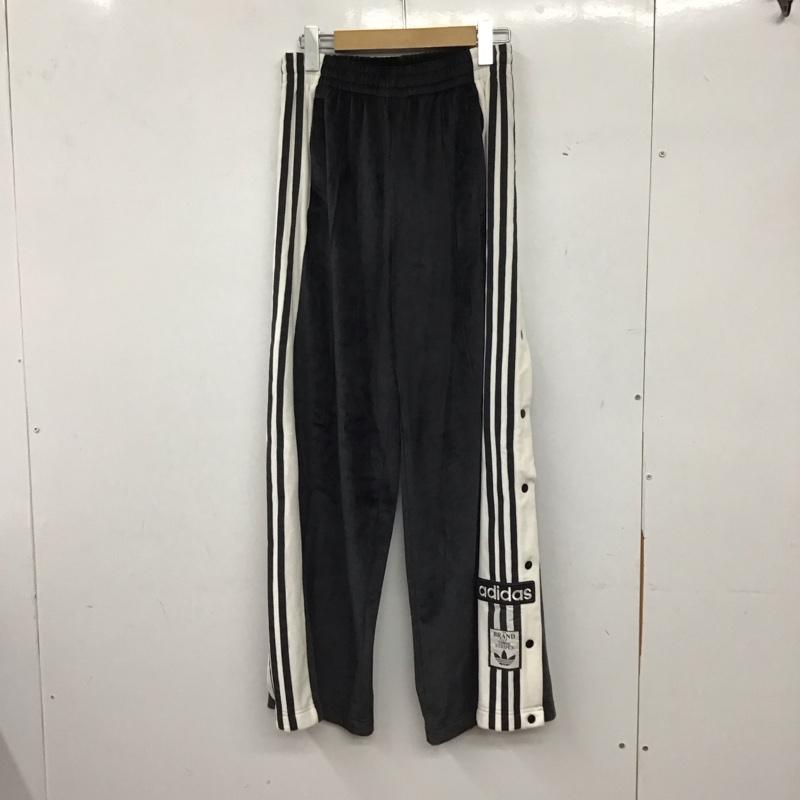 アディダス adidas パンツ ワークパンツ、ペインターパンツ ジャージ ワイドパンツ M ロゴ、文字 ダークグレー / ダークグレー / メンズ USED 古着 中古 10158008