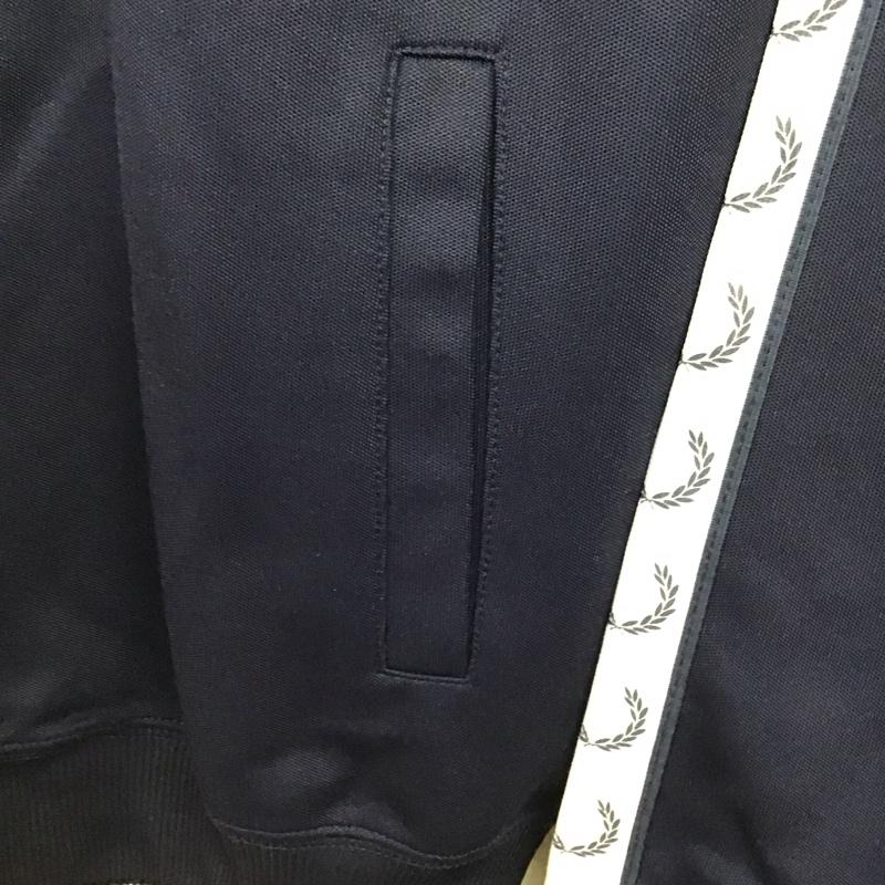 フレッドペリー FRED PERRY ジャケット、上着 ジャンパー、ブルゾン ジップアップジャケット ジャージ M ロゴ、文字 紺 / ネイビー / navy メンズ USED 古着 中古 10158386