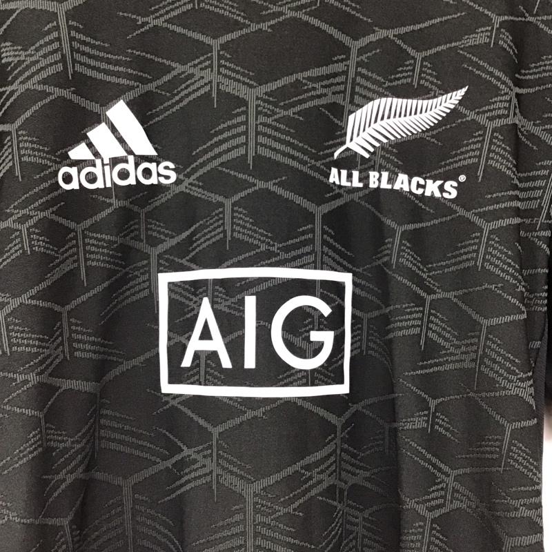 アディダス adidas Tシャツ 半袖 半袖カットソー プリントTシャツ クルーネックカットソー S ロゴ、文字 ダークグレー / ダークグレー / メンズ USED 古着 中古 10158428