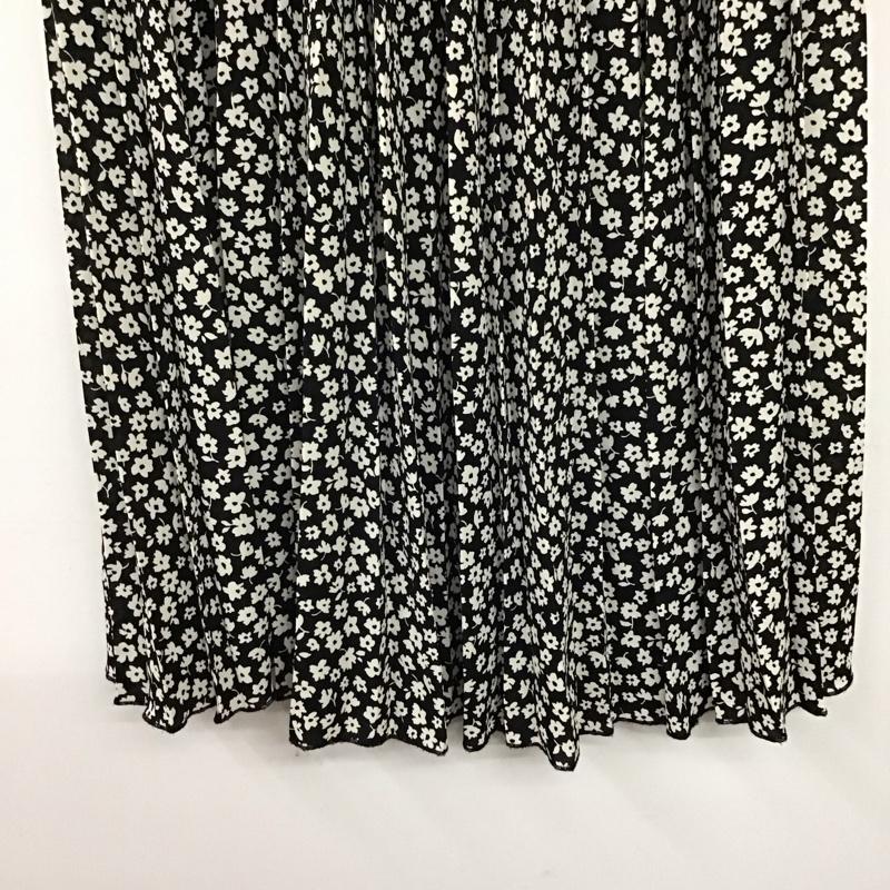 ニコアンド niko and... スカート ロングスカート プリーツスカート ロングスカート プリント 白 / ホワイト / white X 黒 / ブラック / black レディース USED 古着 中古 10158639