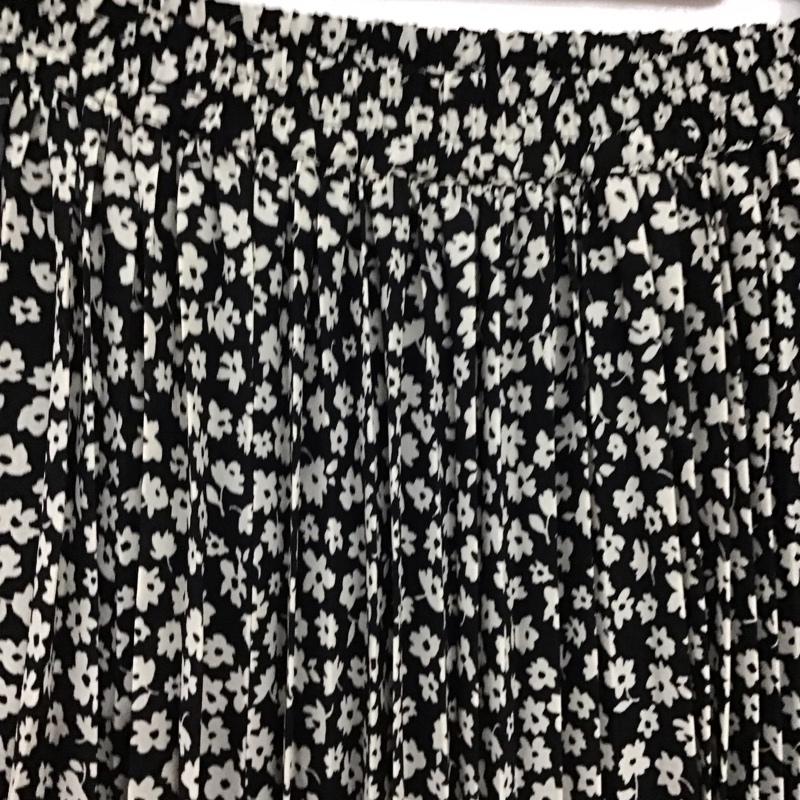 ニコアンド niko and... スカート ロングスカート プリーツスカート ロングスカート プリント 白 / ホワイト / white X 黒 / ブラック / black レディース USED 古着 中古 10158639