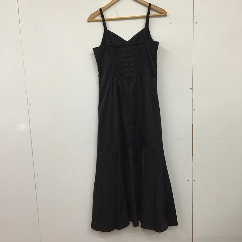 ナイスクラップ NICE CLAUP ワンピース ロングスカート ロングワンピース ノースリーブワンピース フレアスカート FREE 無地 黒 / ブラック / black レディース USED 古着 中古 10158670
