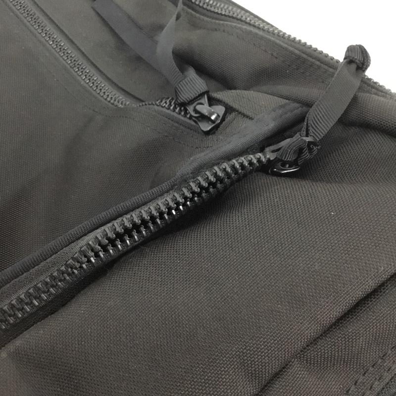 ポーター PORTER リュックサック、デイパック リュックサック、デイバッグ ビジネスバッグ DAYPACK ロゴ、文字 黒 / ブラック / black メンズ USED 古着 中古 10158728