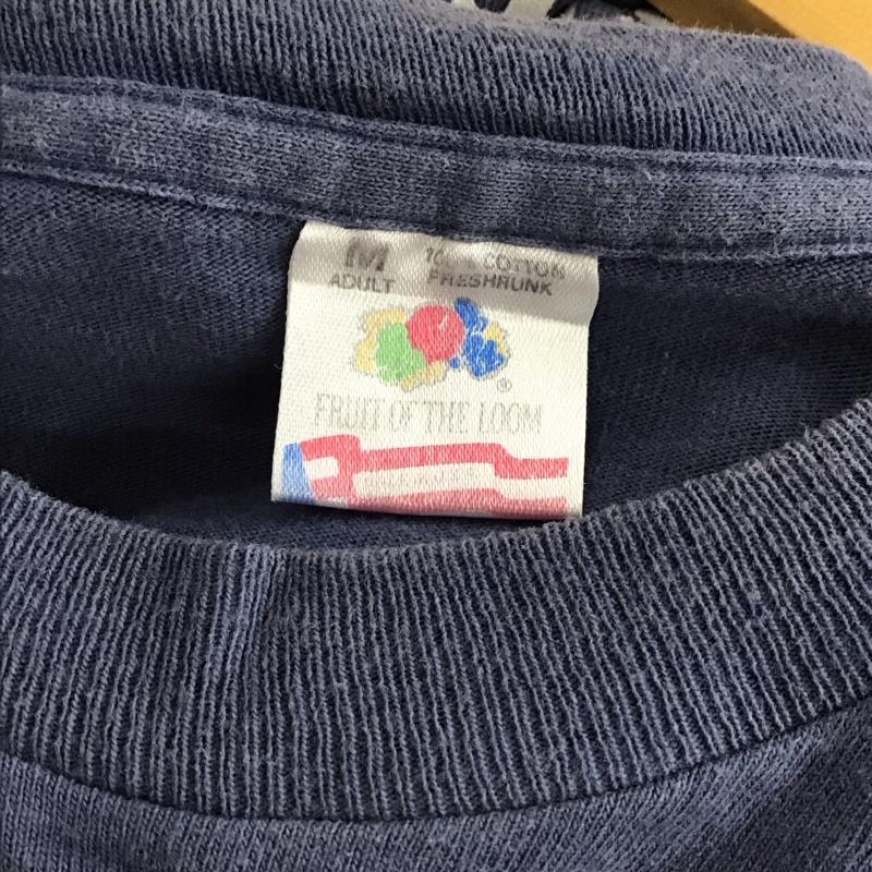 フルーツオブザルーム FRUIT OF THE LOOM Tシャツ 半袖 半袖カットソー プリントTシャツ クルーネックカットソー M ロゴ、文字 紺 / ネイビー / navy メンズ USED 古着 中古 10158794