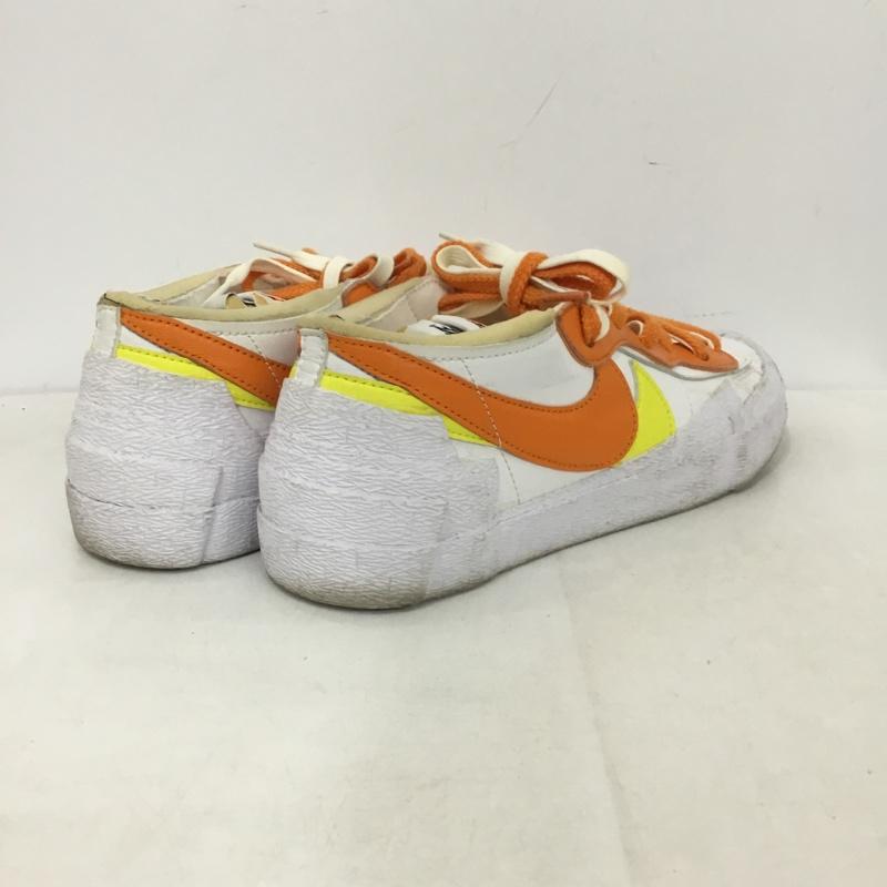 ナイキ NIKE スニーカー スニーカー DD1877-100 BLAZER LOW SACAI 26cm 26.0cm ロゴ、文字 白 / ホワイト / white X 橙 / オレンジ / orange X 黄 / イエロー / yellow メンズ USED 古着 中古 10158830
