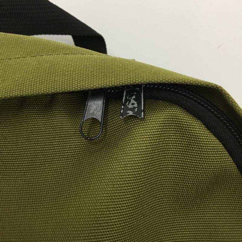 カオス フィッシング クラブ Chaos Fishing Club リュックサック、デイパック リュックサック、デイバッグ ロゴ、文字 カーキ / カーキ / khaki メンズ USED 古着 中古 10158871