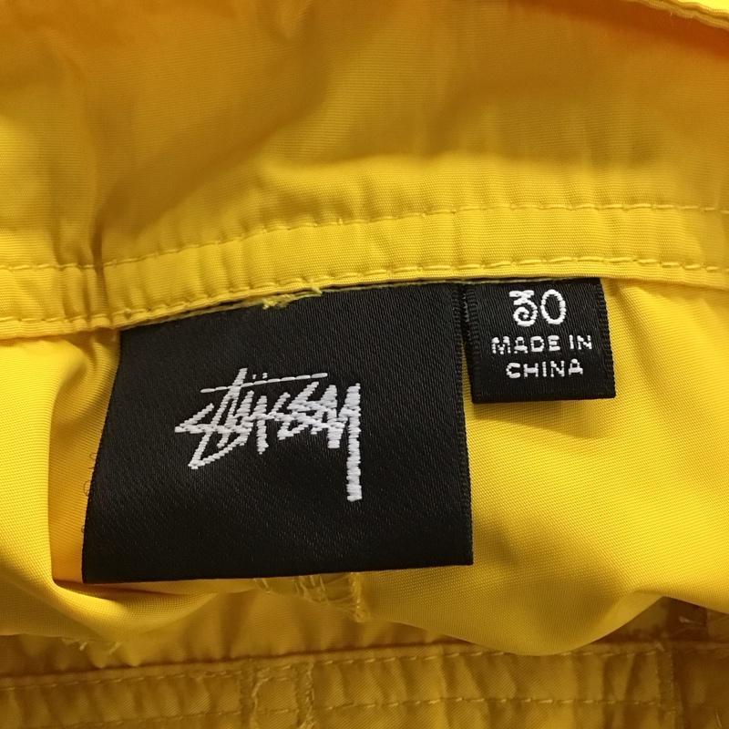 ステューシー STUSSY パンツ ショートパンツ ショートパンツ ハーフパンツ カジュアルパンツ 30インチ ロゴ、文字 黄 / イエロー / yellow メンズ USED 古着 中古 10158963