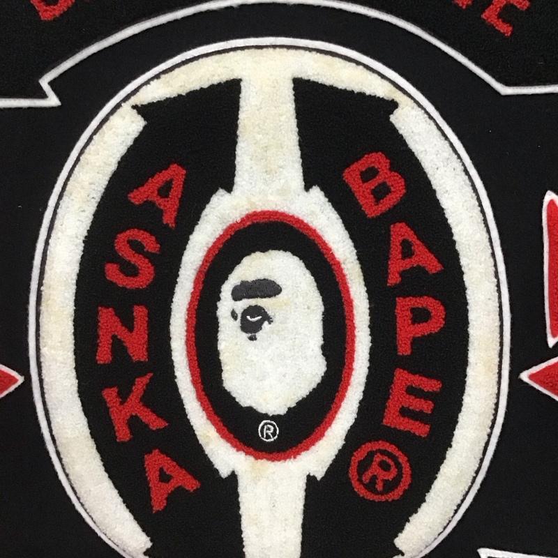 ベイプ BAPE ジャケット、上着 ジャンパー、ブルゾン スタジャン アウター 前ボタン M ロゴ、文字 黒 / ブラック / black メンズ USED 古着 中古 10158984