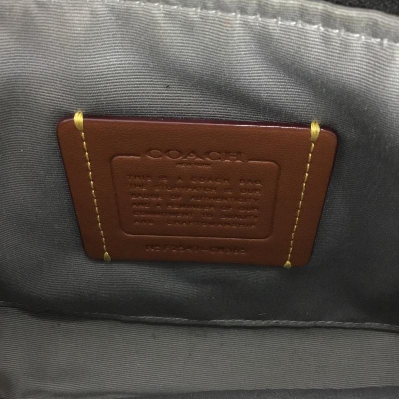 コーチ COACH ショルダーバッグ ショルダーバッグ CW365 ワイアット クロスボディバッグ シグネチャー キャンバス ロゴ、文字 黒 / ブラック / black X オフホワイト / オフホワイト / メンズ USED 古着 中古 10159092