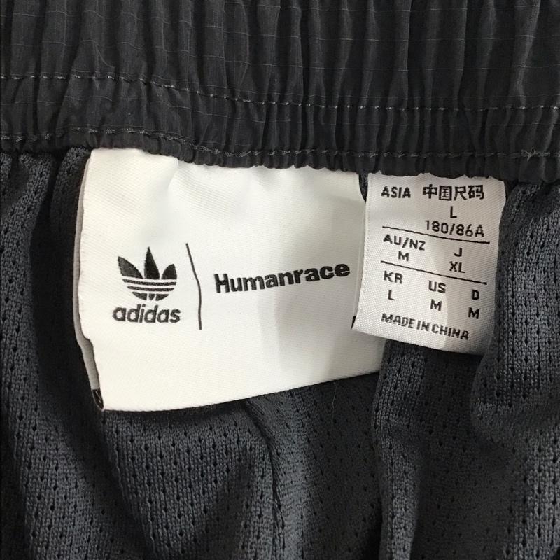 アディダス adidas パンツ ワークパンツ、ペインターパンツ ナイロンパンツ ワイドパンツ カジュアルパンツ XL ロゴ、文字 ダークグレー / ダークグレー / メンズ USED 古着 中古 10159103