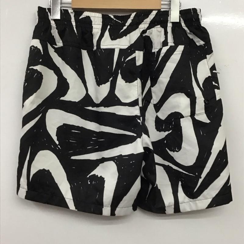 ナイキ NIKE パンツ ショートパンツ ショートパンツ ハーフパンツ カジュアルパンツ M プリント 白 / ホワイト / white X 黒 / ブラック / black メンズ USED 古着 中古 10159105