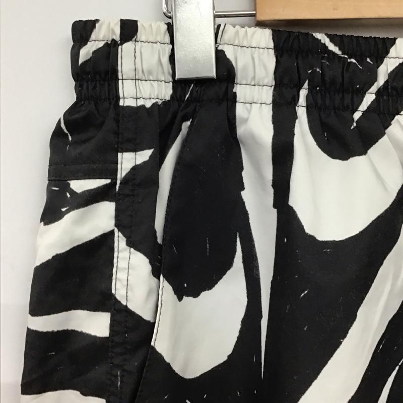 ナイキ NIKE パンツ ショートパンツ ショートパンツ ハーフパンツ カジュアルパンツ M プリント 白 / ホワイト / white X 黒 / ブラック / black メンズ USED 古着 中古 10159105